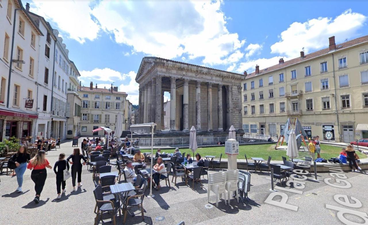 L'Appartement Du Temple A Vienne Exterior foto